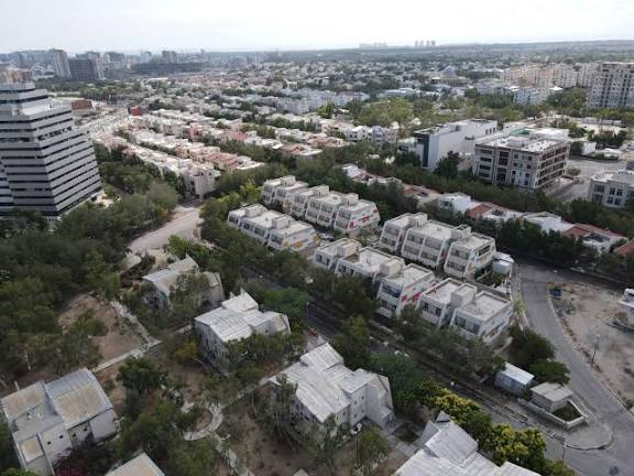 فروش آپارتمان ۱۰۰ متری در عرفان فاز ۱ صدف کیش | ۲ خواب | تراس ۱۲ متری | قیمت مناسب