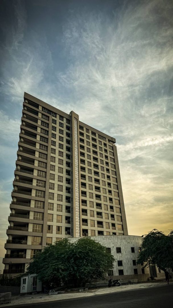 فروش آپارتمان ۹۰ متری تیپ ۳ در رویای کیش | ۱ خواب | دید دریا | منطقه مرجان