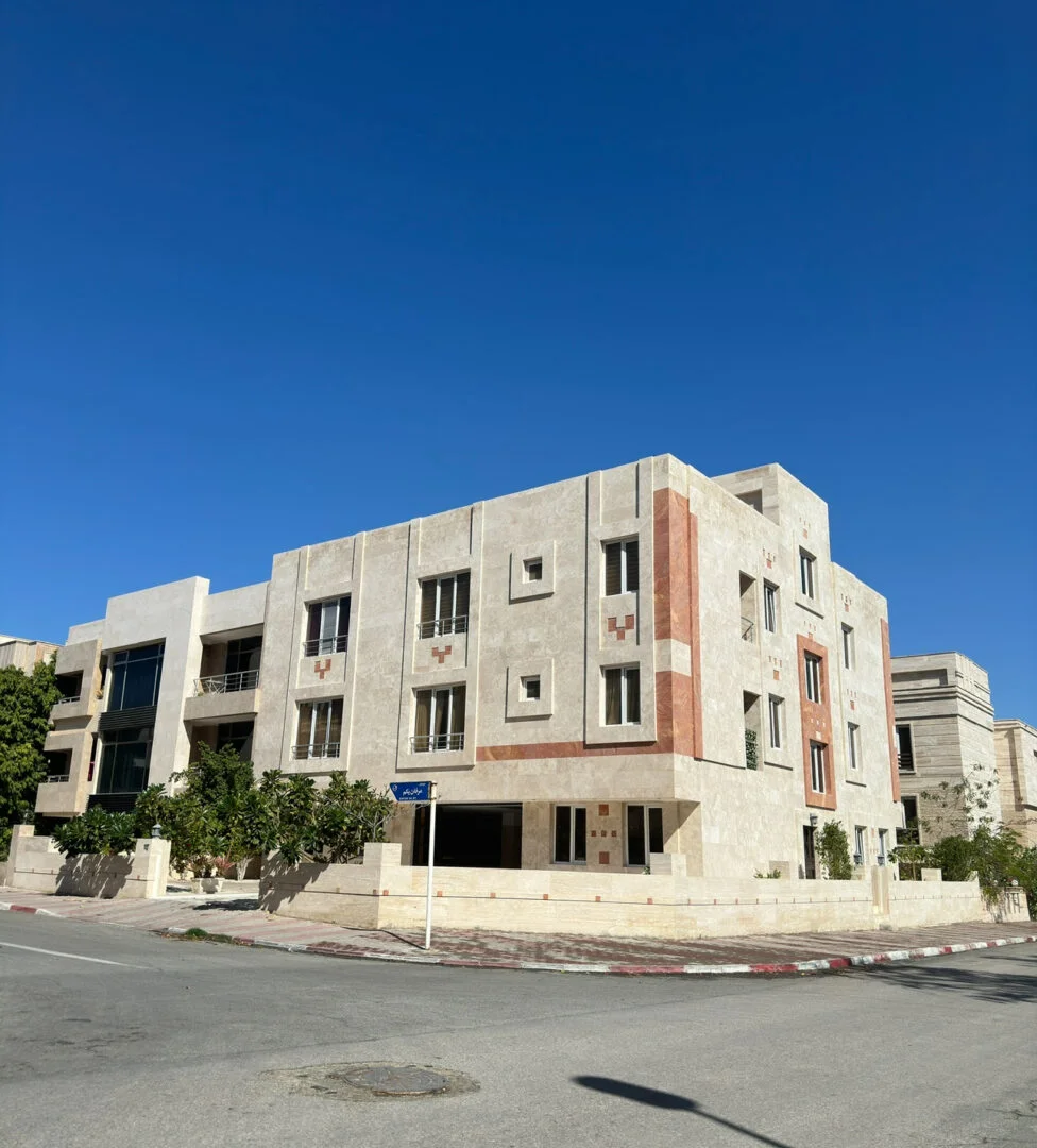 فروش آپارتمان ۱۰۰ متری در عرفان فاز ۱ شهرک صدف | ۲ خواب | طبقه اول | نقدی