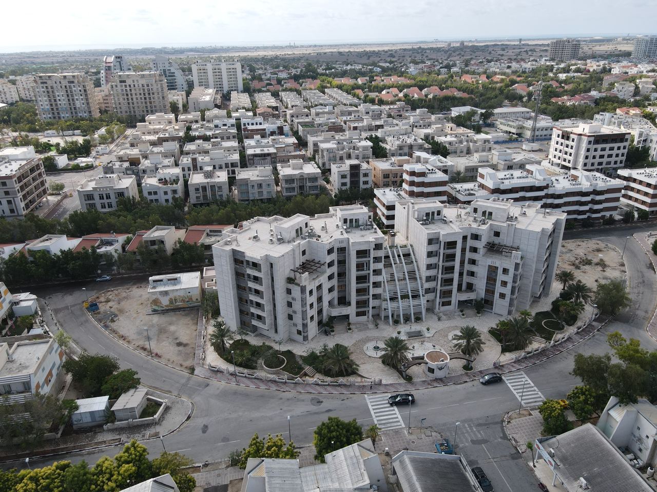 فروش آپارتمان ۵۴ متری در فاز ۴ صدف | خیابان دنا | ۱ خواب | در حال بازسازی