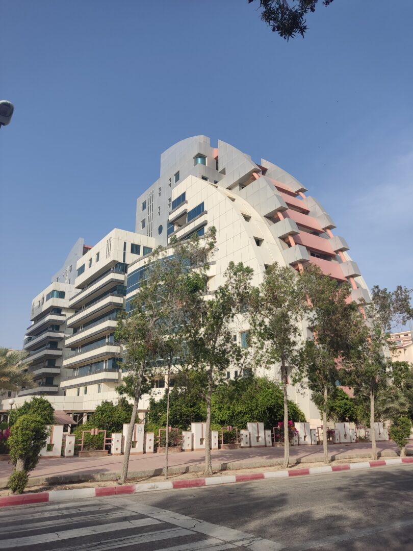 فروش برج سارا دو خواب 100 متر تراس جزیره کیش