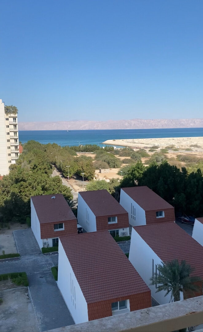 فروش واحد ۱۳۰ متری دوخواب/چشم انداز دریا/برج دامون ۲