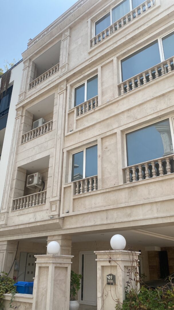 فروش ۱۰۴متر دوخواب /خوش نقشه /فاز ۷ صدف