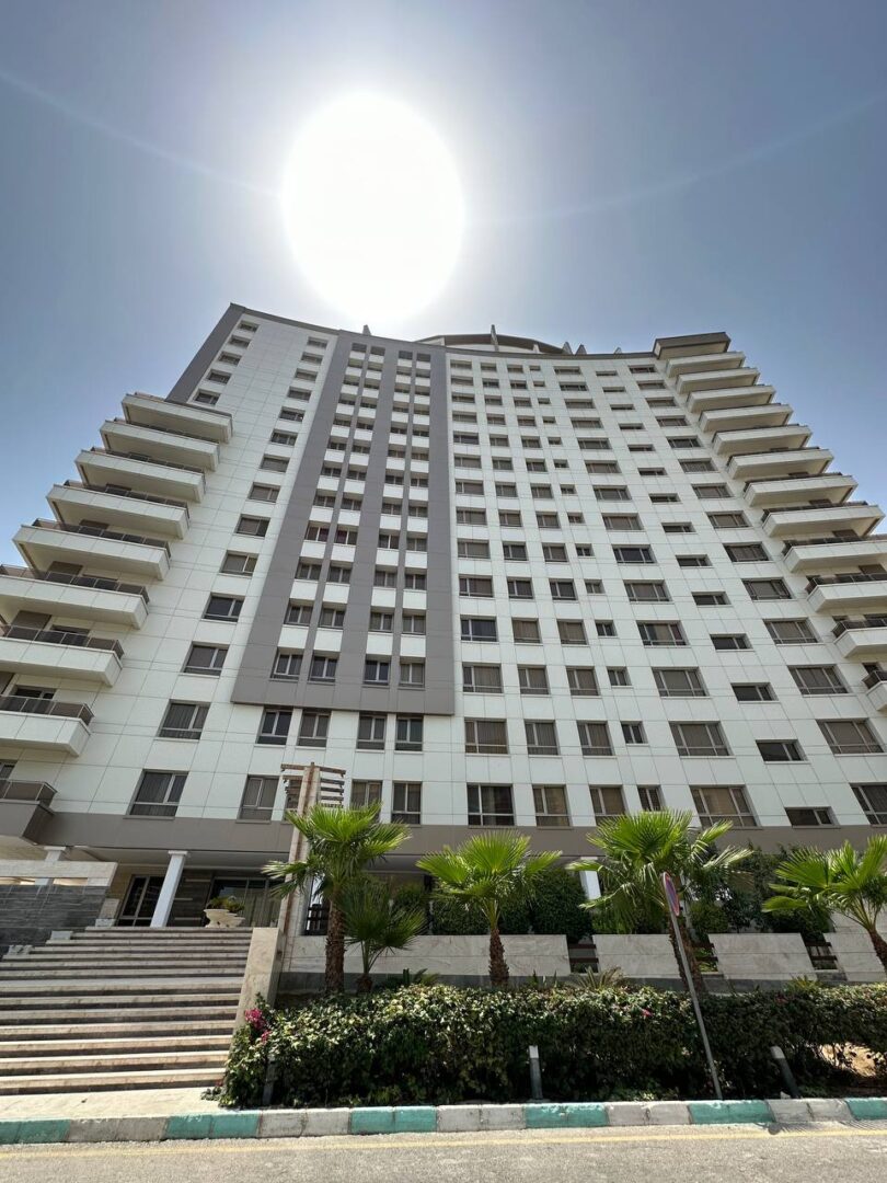 فروش ۹۴متری برج بهکیش مرکز جزیره(ویو دریا)