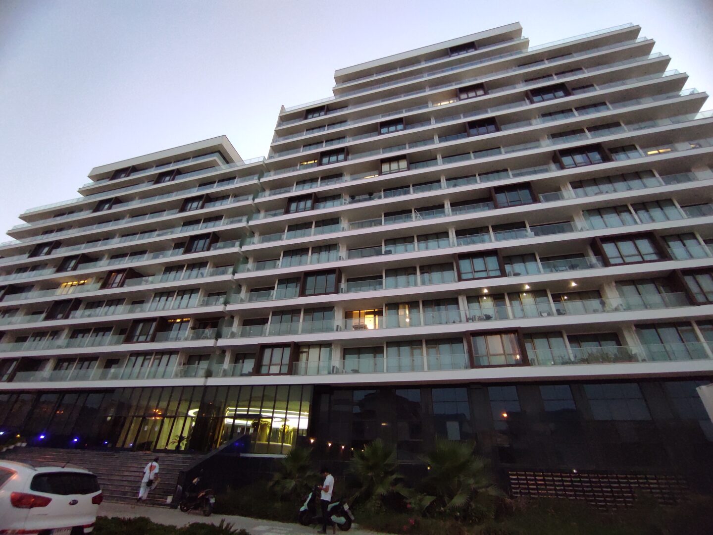 فروش برج مسکونی جزیره کیش