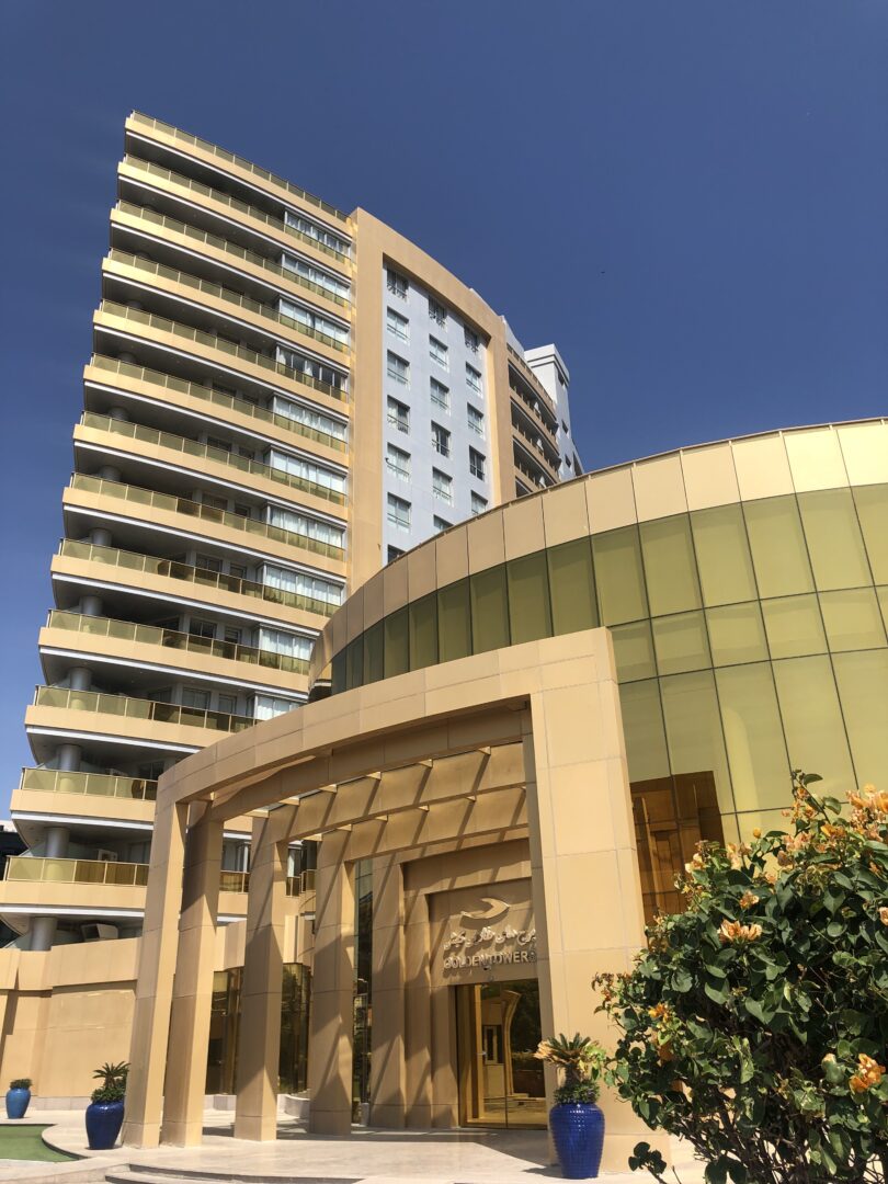 فروش یا تهاتر دو خواب برج های فاخر و سنددار طلایی کیش