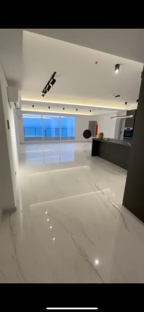 فروش ٣ خواب ديد دريا برج روما