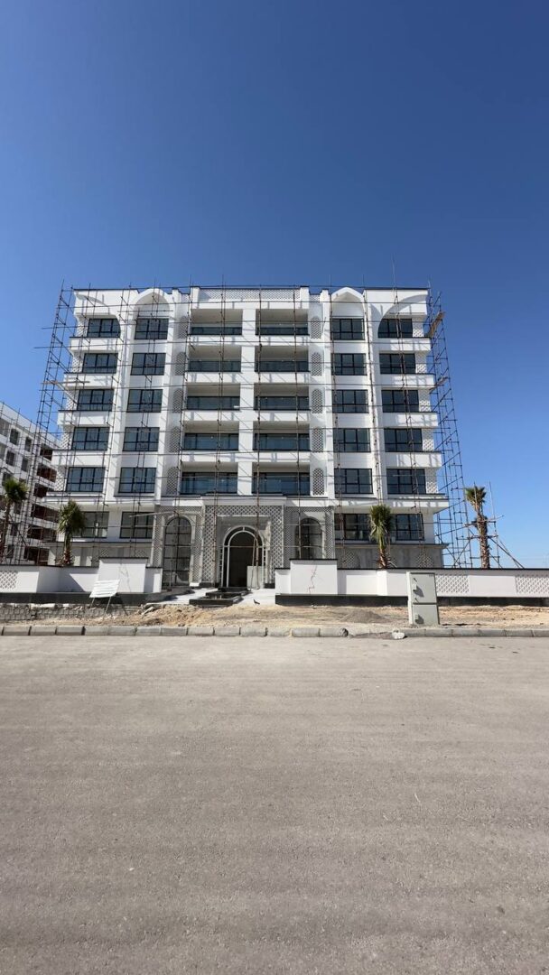 فروش دو خواب مجتمع فاز ۷ مشاعات کامل خدمات هتلینگ