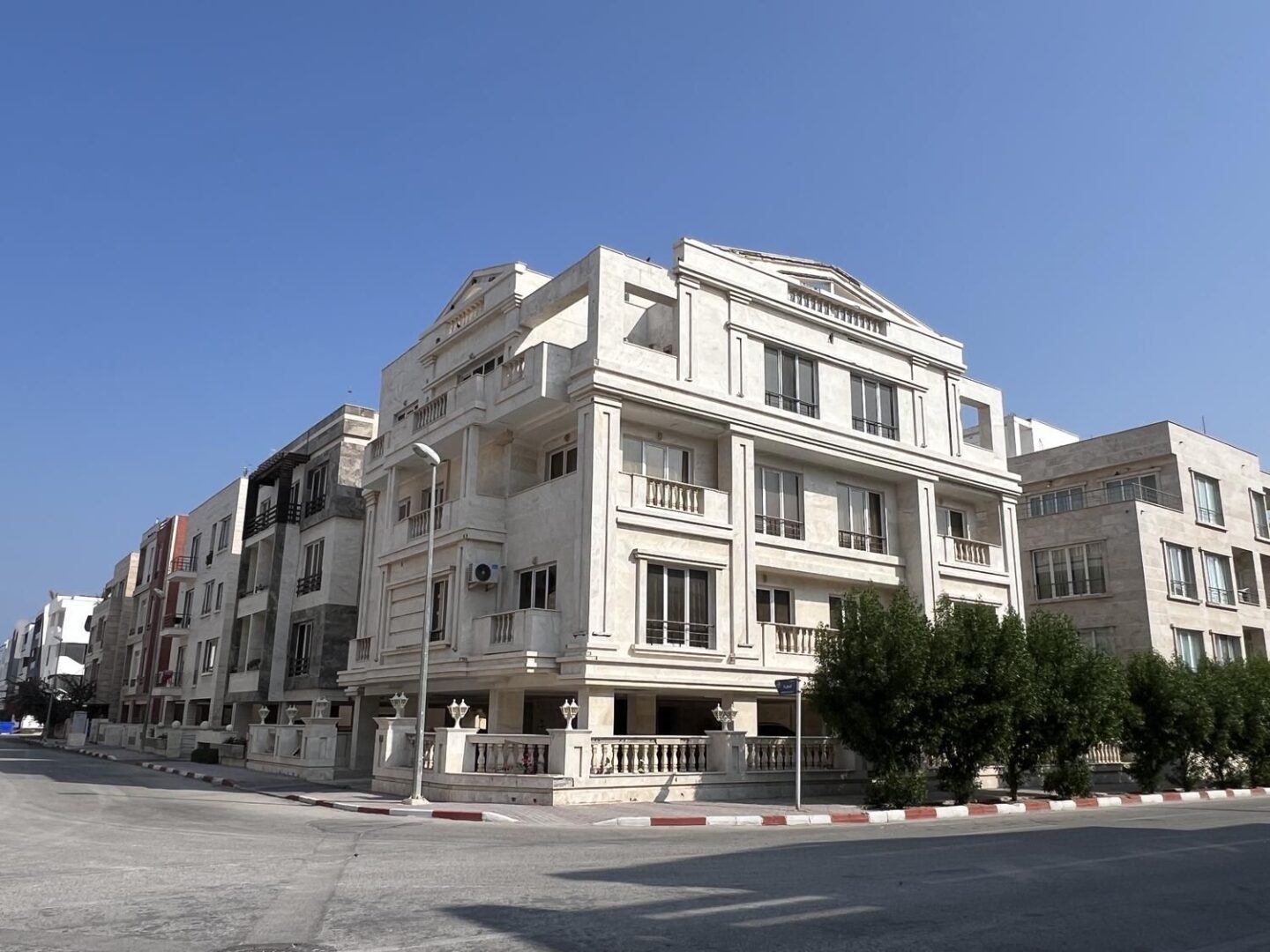 فروش/نوبنیاد۳/واحد خوش نقشه/۳ خواب/طبقه ۳