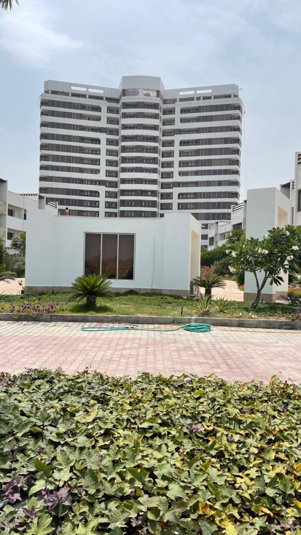 رهن و اجاره ١٠٩ متري برج سايه مرجان