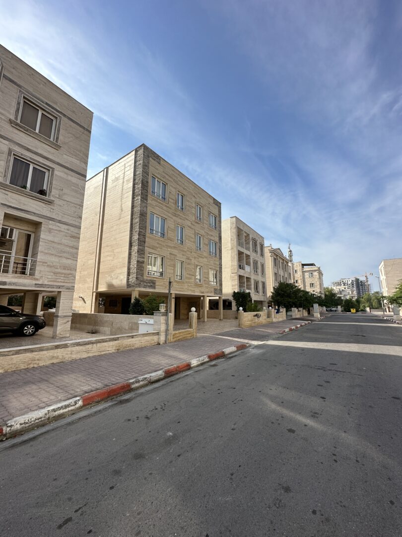 فروش ٥٨ متري نوبنياد ١