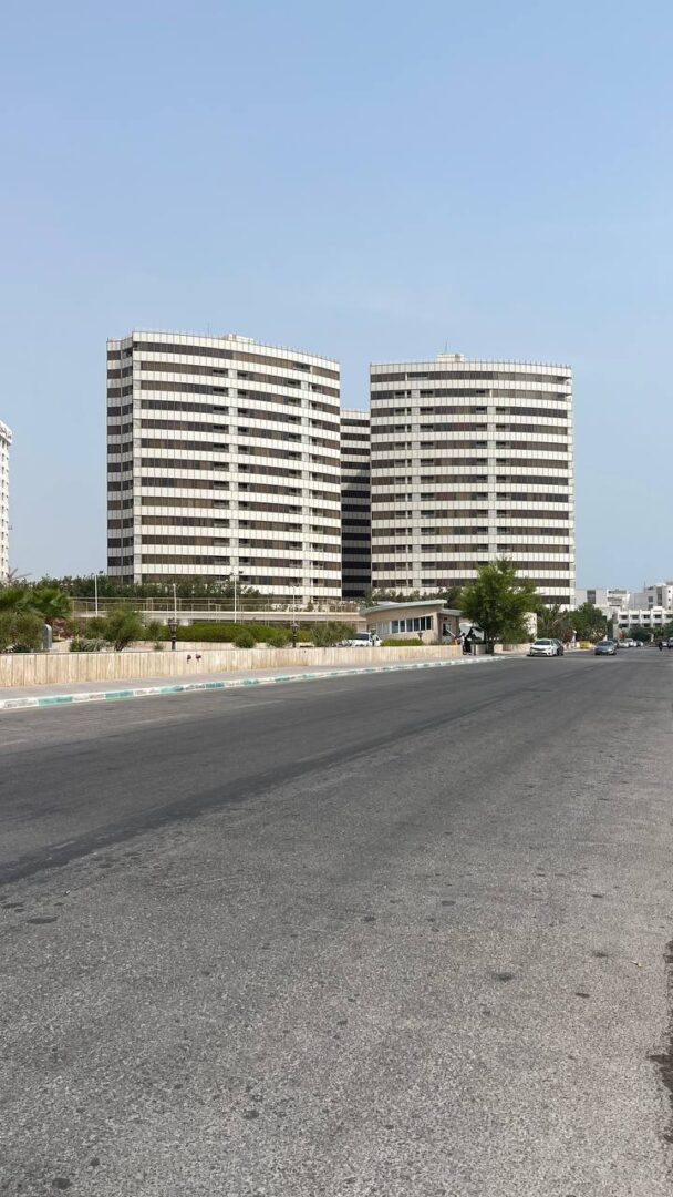 رهن و اجاره ٦٥ متري برج ديپلمات