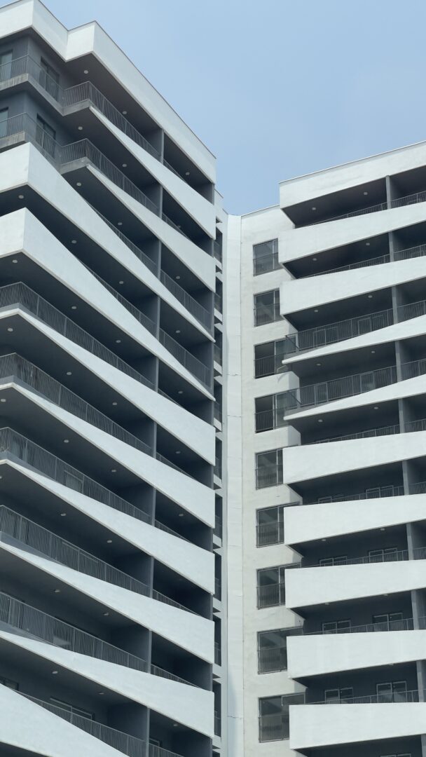 رهن ۱۷۰ متری سه خواب برج فروردین پروژه ستاره کیش صدف