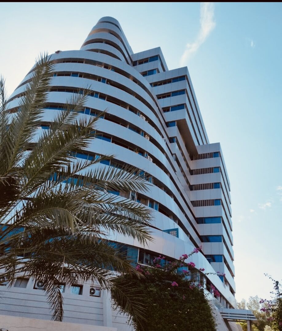 رهن و اجاره ۱۴۸ متری برج دنا شهرک صدف کیش