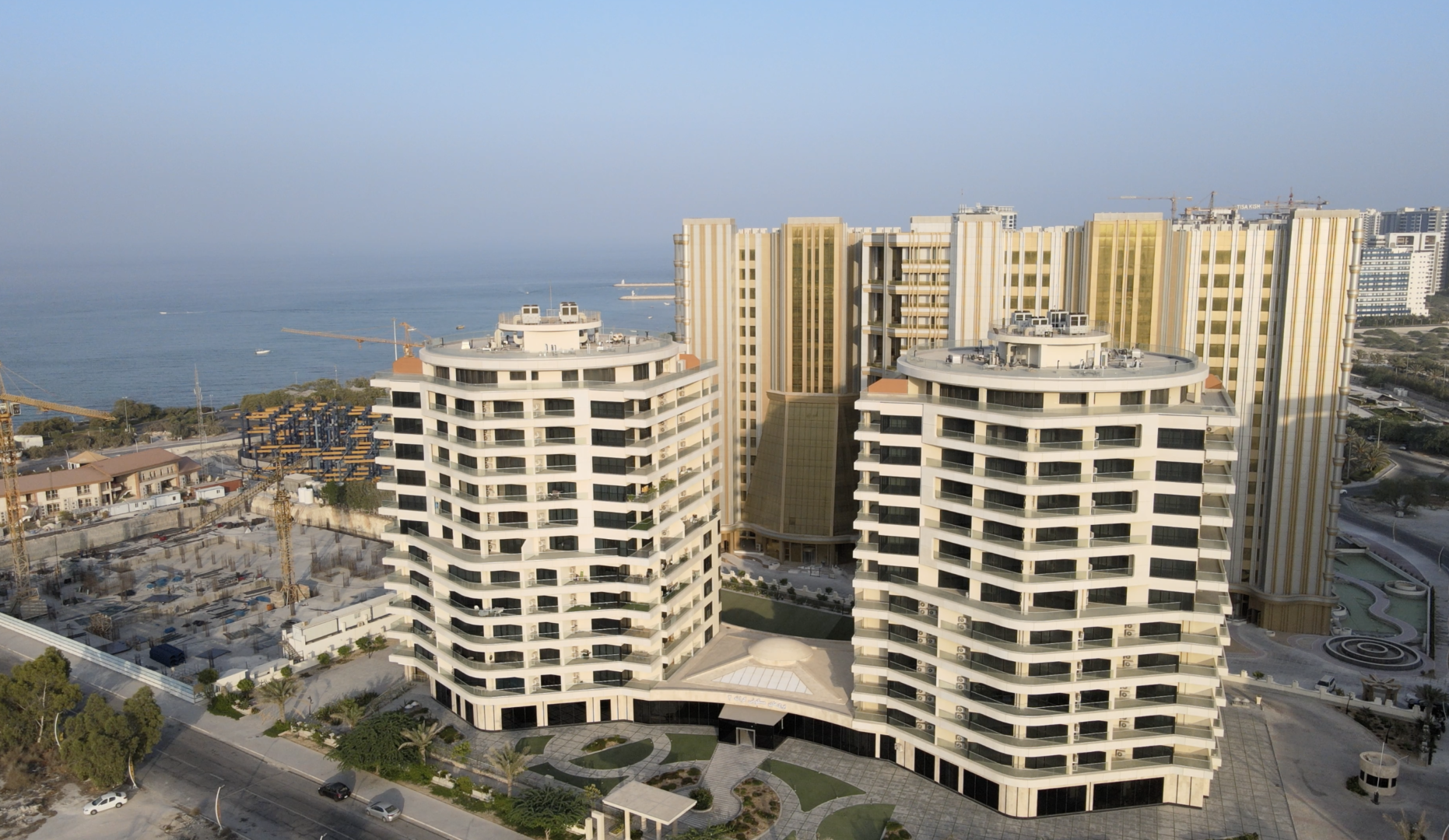 فروش سه خواب برج کرانه دو دید دریا