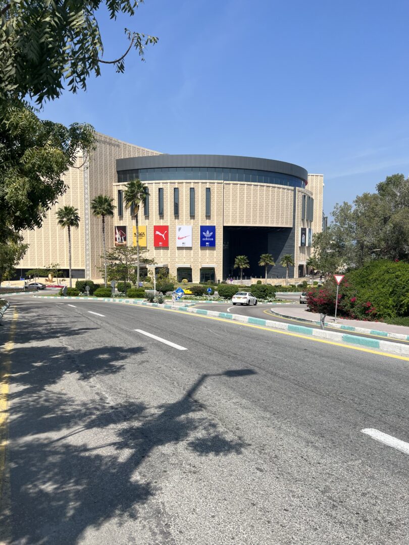 فروش غرفه در بازار میکامال