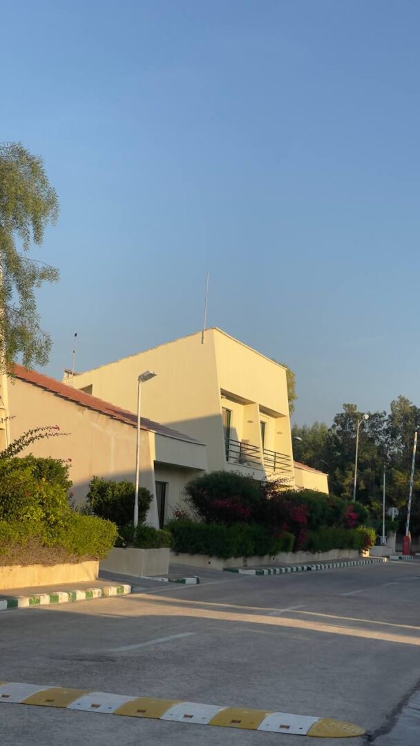 دامون گیت کیش شهرک صدف