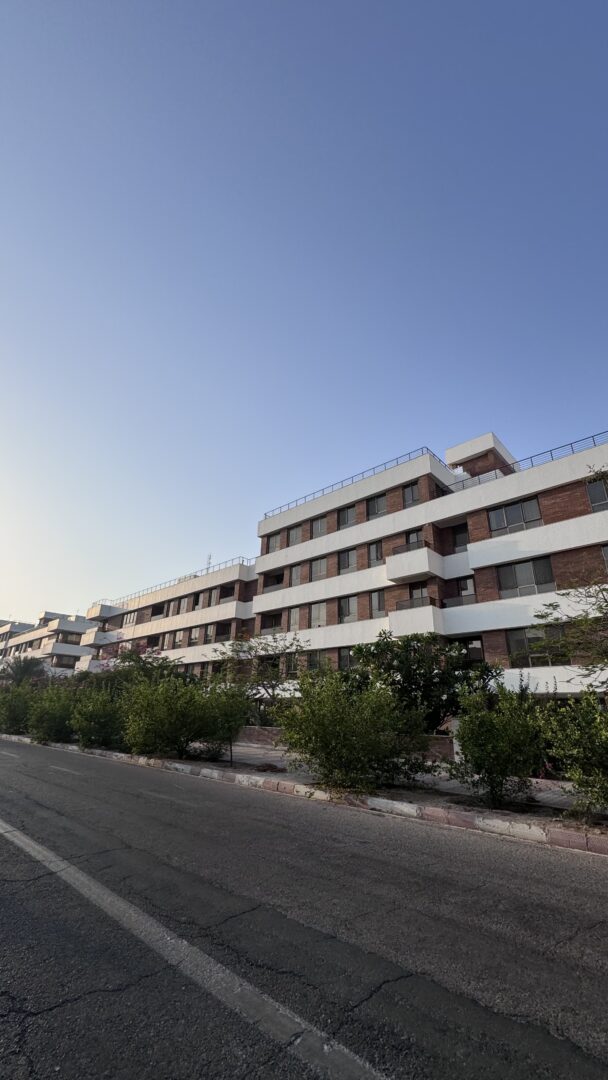 🏢 فروش آپارتمان ۷۳ متری دوخوابه در محله عرفان – شهرک صدف کیش