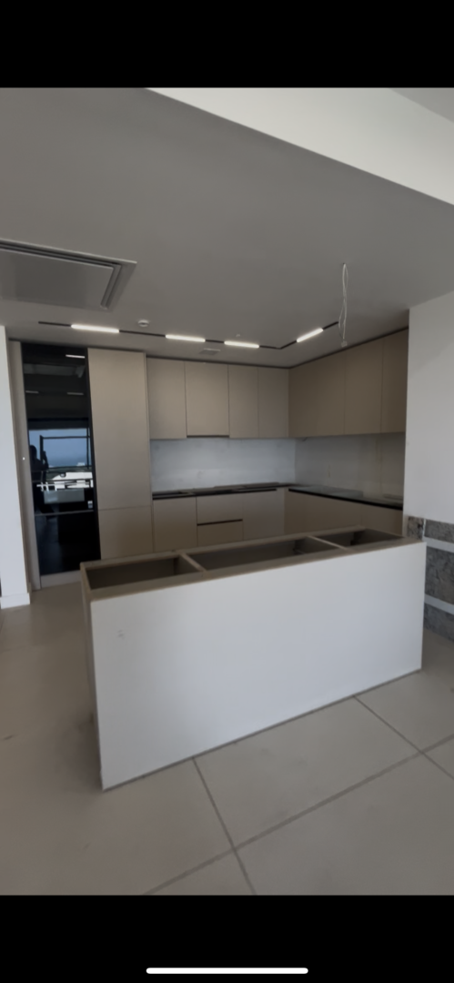 واحد آپارتمان۱۵۰ متر/ ویو آزاد/متریال عالی/فول مشاعات هتلینگ/۳خواب/صدف ۷ کیش