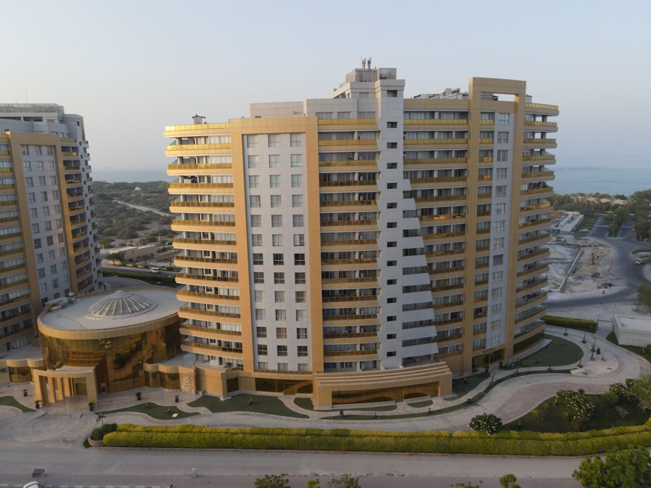 فروش واحد دوخوابه در برج طلایی ۱ – طبقه ۴