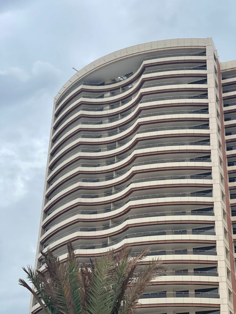 🏡 واحد ۱۹۵ متری در برج پرشین ساحلی، کیش